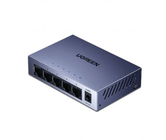 CM933 ethernet-adapter 5x RJ45 – svart