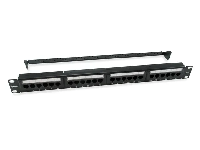 135426, Cat6, 22/26, Svart, ABS synthetics, Stål, Stativmontering, 1U