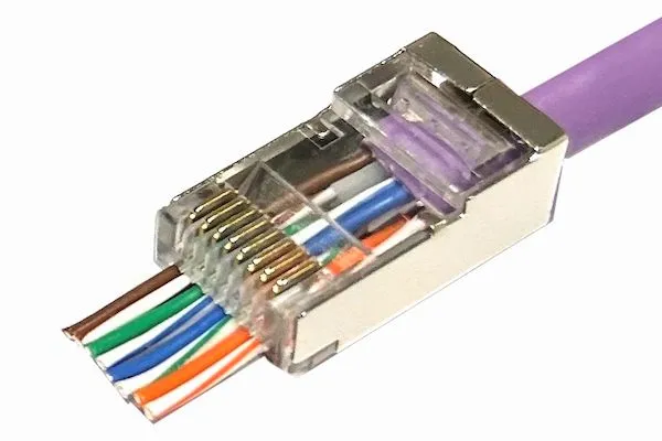 - Nätverkskontakt - RJ-45 (hane) - FT