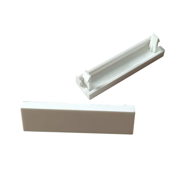 - Täckpanel - 1/4, for use with UK facepla