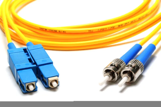 LC-LC 10Gb 50/125 OM3 Duplex Multimode PVC Fiber Optic Cable (LSZH) - Nätverkskabel - LC multiläge (hane) till LC multiläge (hane) - 50 m - 50 m -