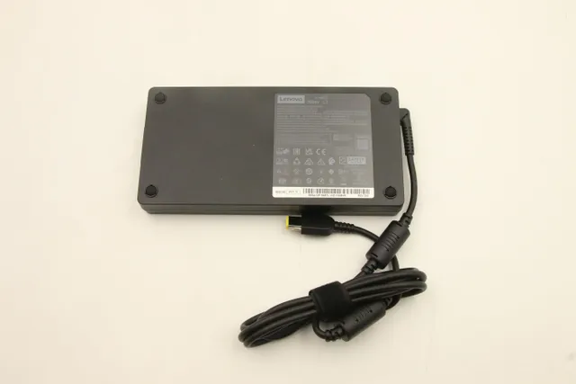 - Strömadapter - AC 100-240 V - 300 Watt -