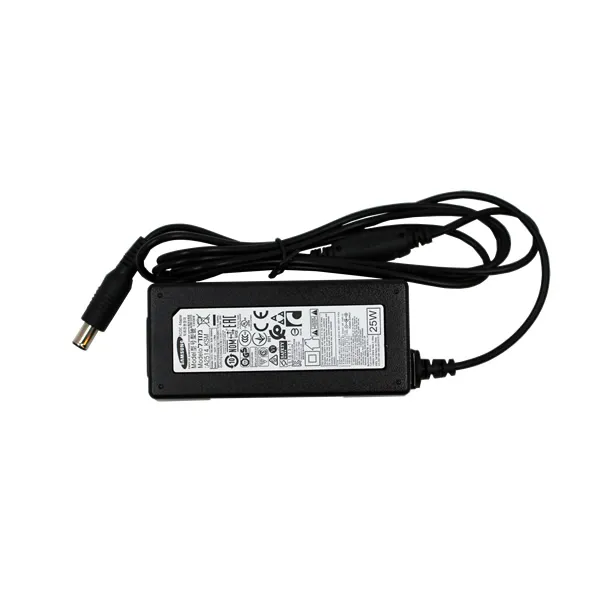 240V strömadapter- Svart