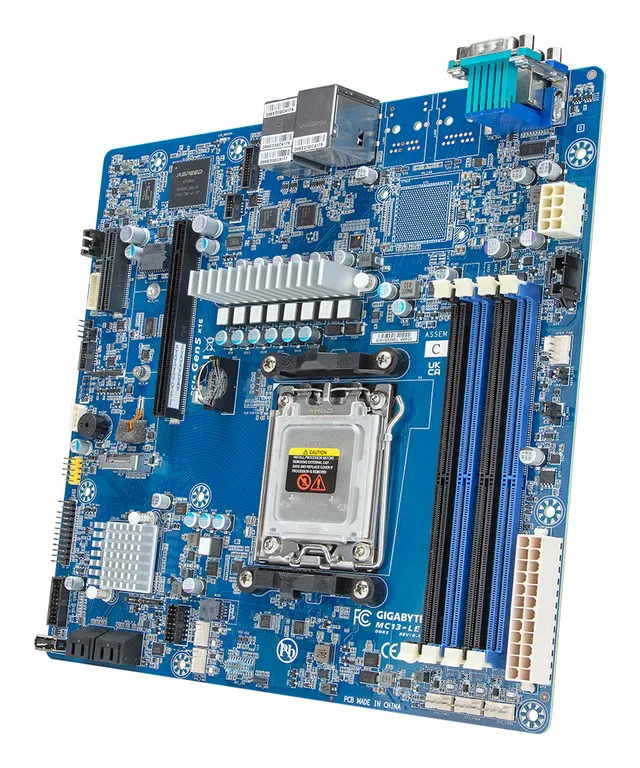 MC13-LE0 B650 DDR5 AM5 mATX -emolevy