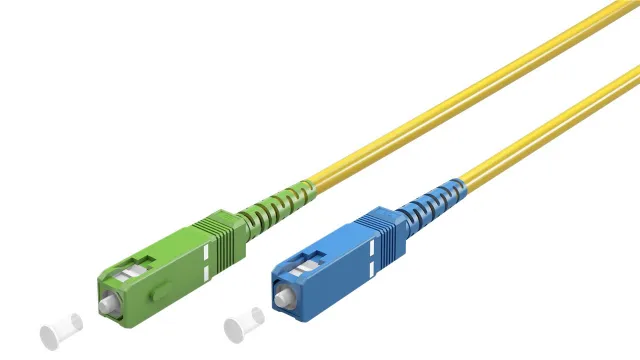 Fiberoptisk kabel (FTTH), Singlemode (OS2) Yellow, gul (Simplex), 5 m plugg SC-APC (8°) > SC plugg (UPC), halogenfri kabelhölje (LSZH)