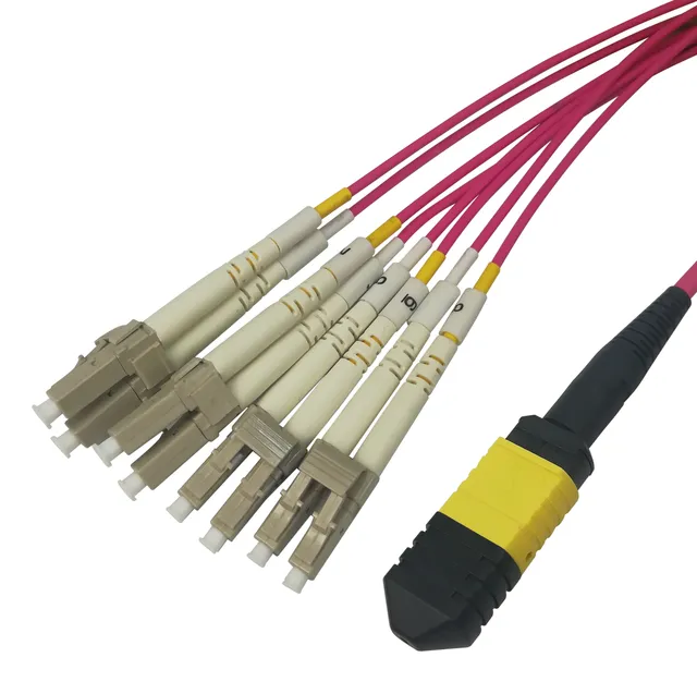 - Fanout-kabel - MPO-12/UPC-multiläge (hon