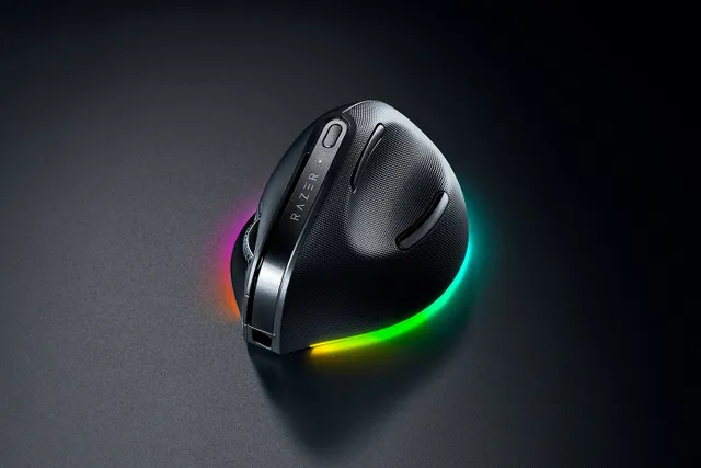 Pro Click V2 - Vertical Edition - Gamingmus - Optic - 8 knappar - Svart med RGB ljus