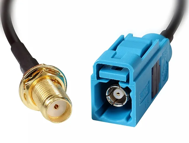 DeLOCK Antennkabel - Fakra Z-kontakt (hona) till SMA (hona) - 20 cm - RG-174 - svart