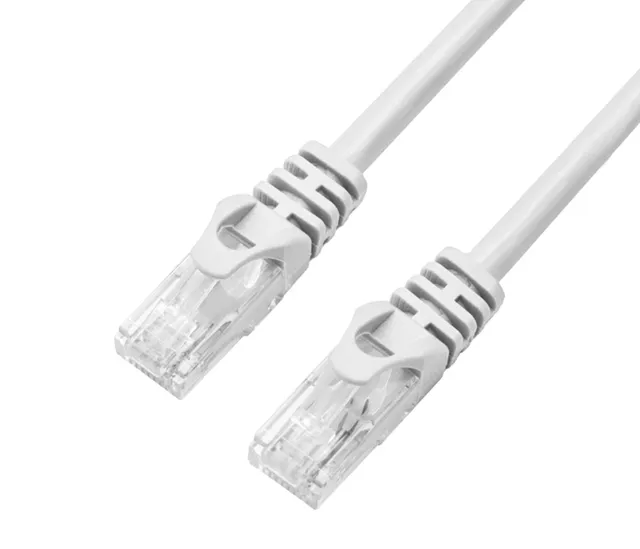 - Patch-kabel - RJ-45 (hane) till RJ-45 (hane) - 3 m - UTP - CAT 6 - halogenfri, formpressad - vit