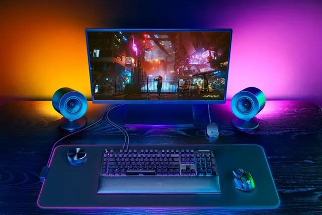 Nommo V2 Pro högtalarsystem - 2.1 högtalarsystem med Razer Chroma-belysning och trådlös kontrollpanel