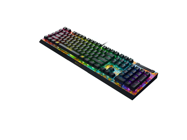 BlackWidow V4 X - Green Mechanical (Clicky) - Pokémon Kanto Starters Edition - Gaming Tangentbord - Engelska (US) - Gul