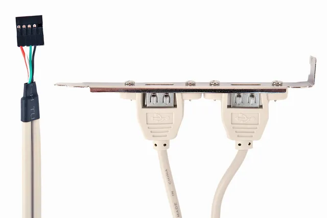 CC-USB-RECEPTACLE - USB panel - 5 pin in-line to USB - 25 cm