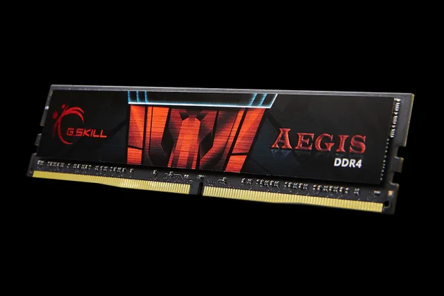 Aegis 16 Gt (1 x 16 Gt) DDR4 2400 MHz, CL17 -muisti (XMP)