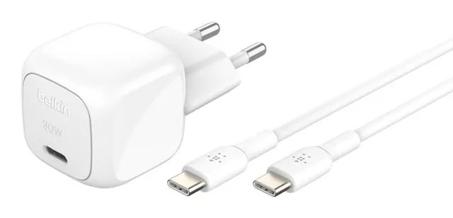 BoostCharge power adapter - compact - 24 pin USB-C - 30 Watt - with USB-C cable (1m)
