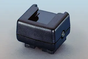 Kaiser Fototechnik Flash Shoe Adapter with hot flash shoe