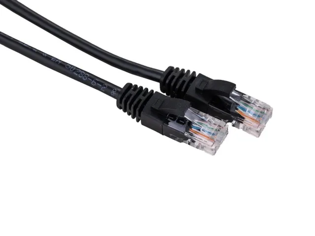 - Patch-kabel - RJ-45 (hane) till RJ-45 (ha