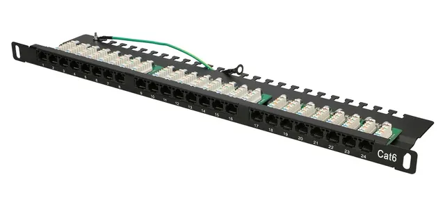 - Patch-panel - rackmontering - CAT 6 - UTP - RJ-45 X 24 - 0.5U - 19