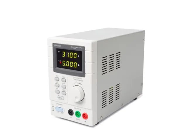 med USB 0-30 V (DC) 5 A