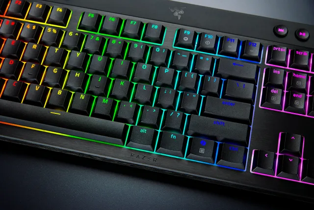 BlackWidow V4 Low-Profile HyperSpeed - Gaming Tangentbord - Engelska (US) - Svart
