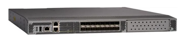 MDS 9132T - Switch - Administrerad - 8 x 32Gb Fibre Channel SFP+ - rackmonterbar