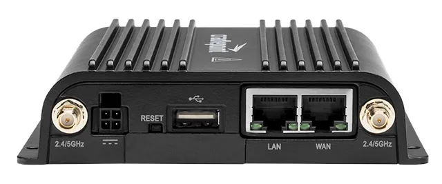IBR900 Series IBR900-600M-EU - Trådlös router - WWAN 1GbE - Wi-Fi 5 - Dubbelband - med 1 års NetCloud Mobile Essentials Plan
