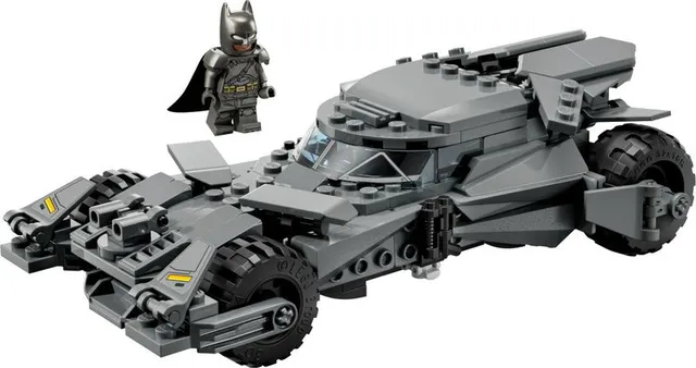 Super Heroes DC Batman v Superman – Batmobile 76331